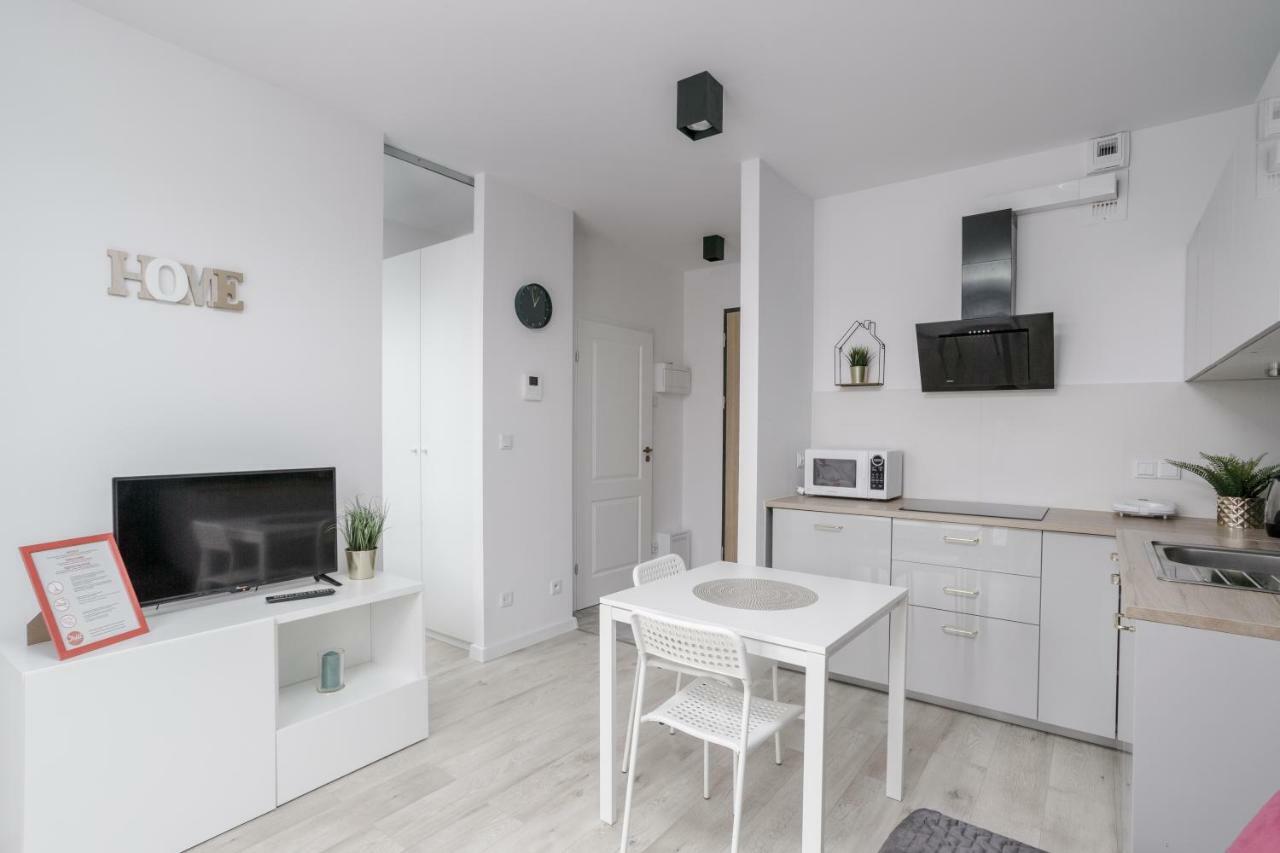 Chill Apartments Wola Center Varsavia Esterno foto