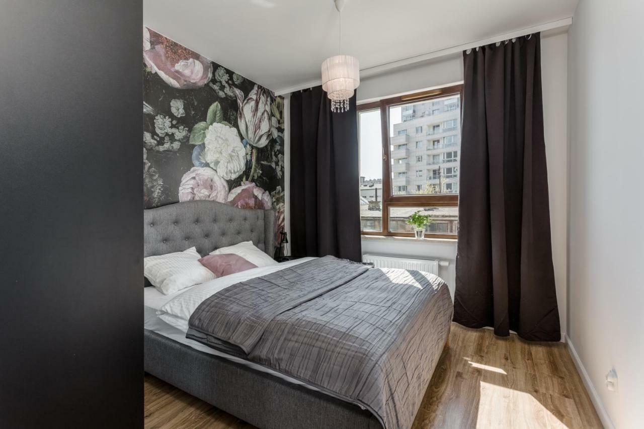 Chill Apartments Wola Center Varsavia Esterno foto